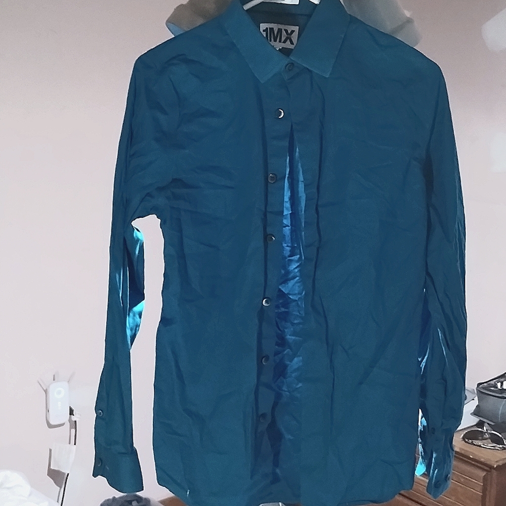 Men's button shirt